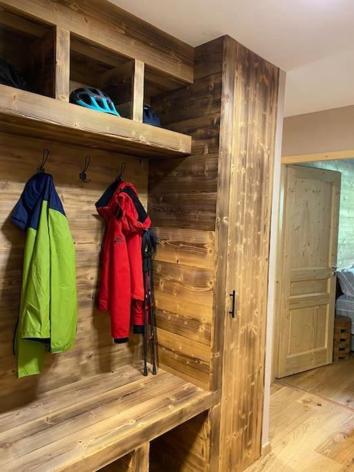 Gorgeous 2 Bedroom, 2 Full Bath, Ski In Apartment! Winner Of 2025 And 2024 Traveller Award! Морзин Екстериор снимка